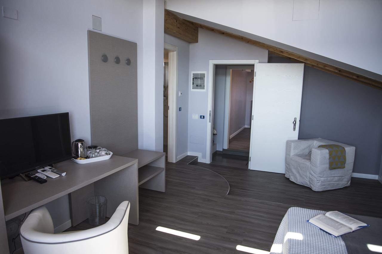 Bed and Breakfast Michela Bb & Relais Лонато Экстерьер фото